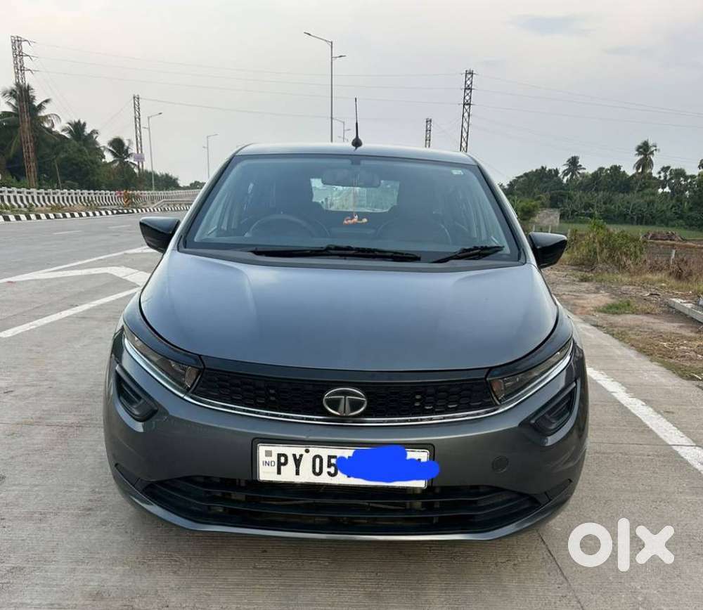 Tata Altroz 1.2 Xm Plus, 2022, Petrol