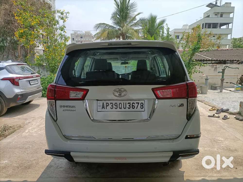 Toyota Innova Crysta 2022