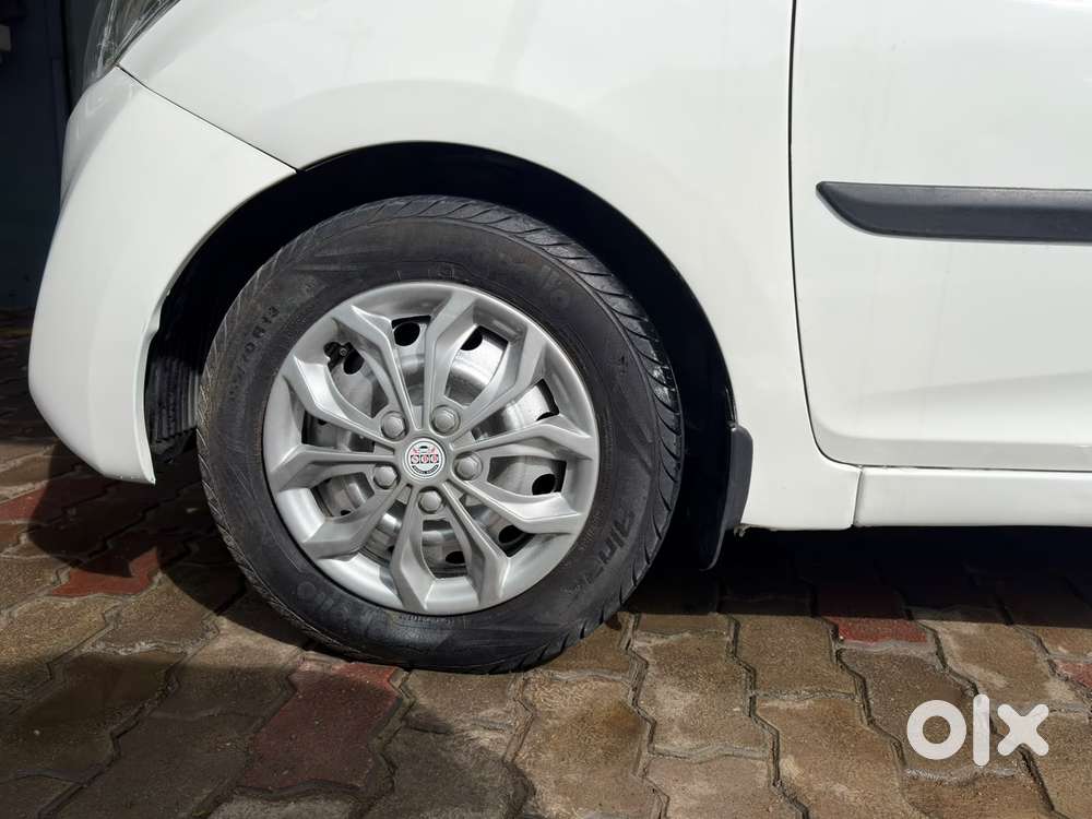 Hyundai Eon Era +, 2017, Petrol