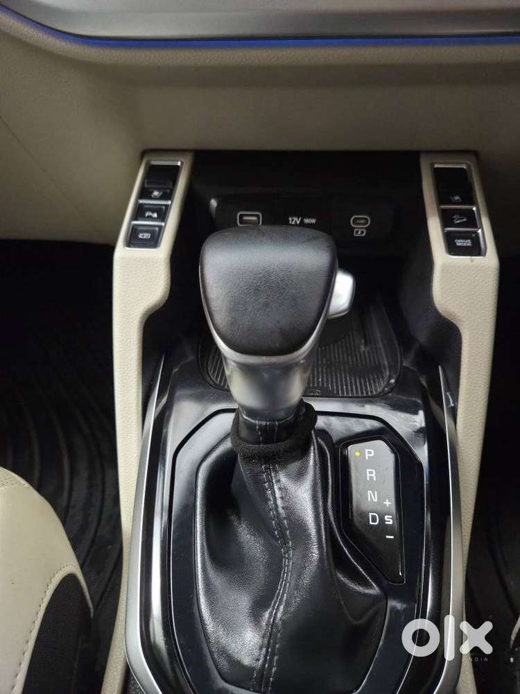 Kia Carens 1.5 Luxury Plus Turbo Dct 7 Str, 2024, Petrol