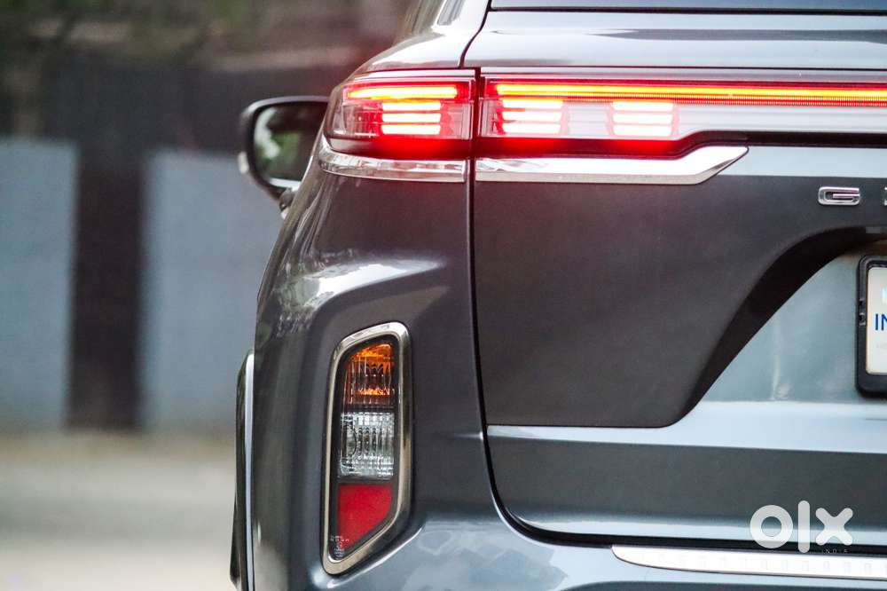 Maruti Suzuki Grand Vitara 1.5 Alpha Plus Intelligent Hybrid Ecvt, 2..