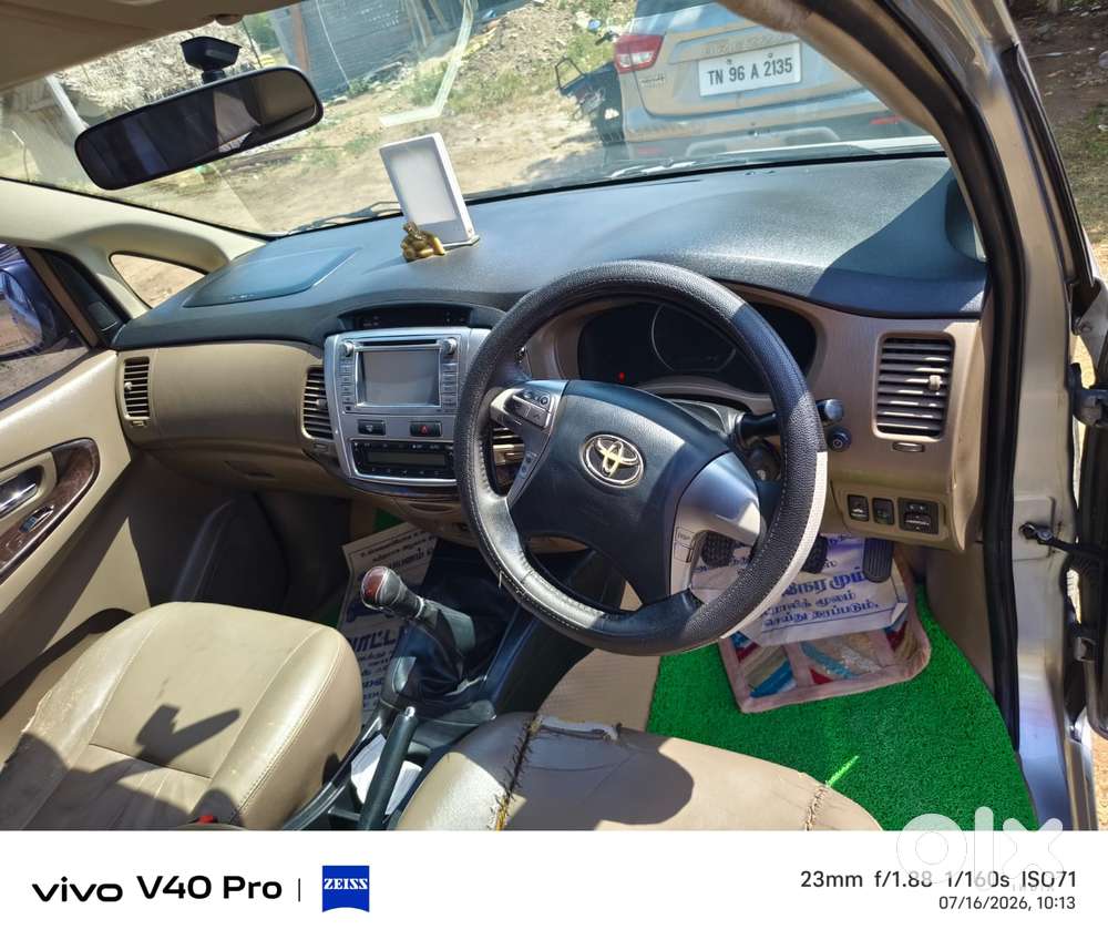 Toyota Innova 2.5 Z Diesel 7 Seater Bs Iv, 2015, Diesel