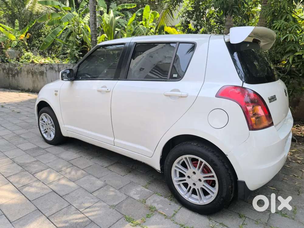 Maruti Suzuki Swift 2011 Diesel 120000 Km Driven