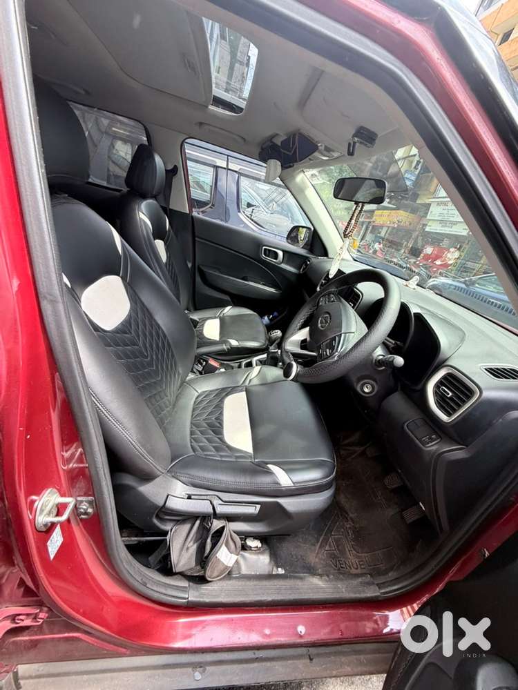 Hyundai Venue Petrol Manual 2019