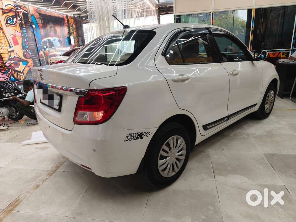 Maruti Suzuki Dzire 1.2 Vxi, 2022, Petrol