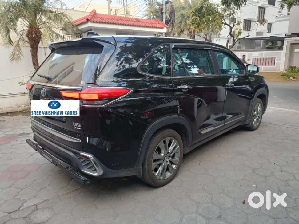 Toyota Innova Hycross 2.0 Zx Hybrid 7 Str, 2025, Petrol