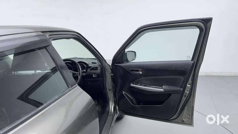 Maruti Suzuki Swift 1.3 Zxi, 2020, Petrol