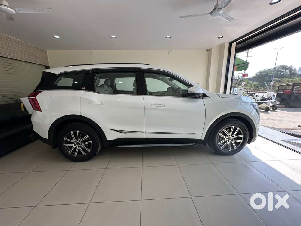 Mahindra Xuv700 Diesel Ax7l At 2023 November