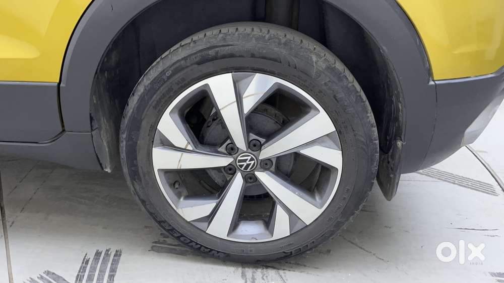 Volkswagen Taigun Topline 1.0 Tsi Mt (electric Seats), 2021, Petrol