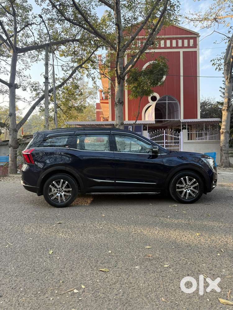 Mahindra Xuv700 2.2 Ax 7 Diesel At Str, 2022, Diesel