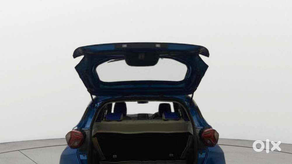 Tata Punch 1.2 Revotron Creative Amt Dual Tone, 2022, Petrol