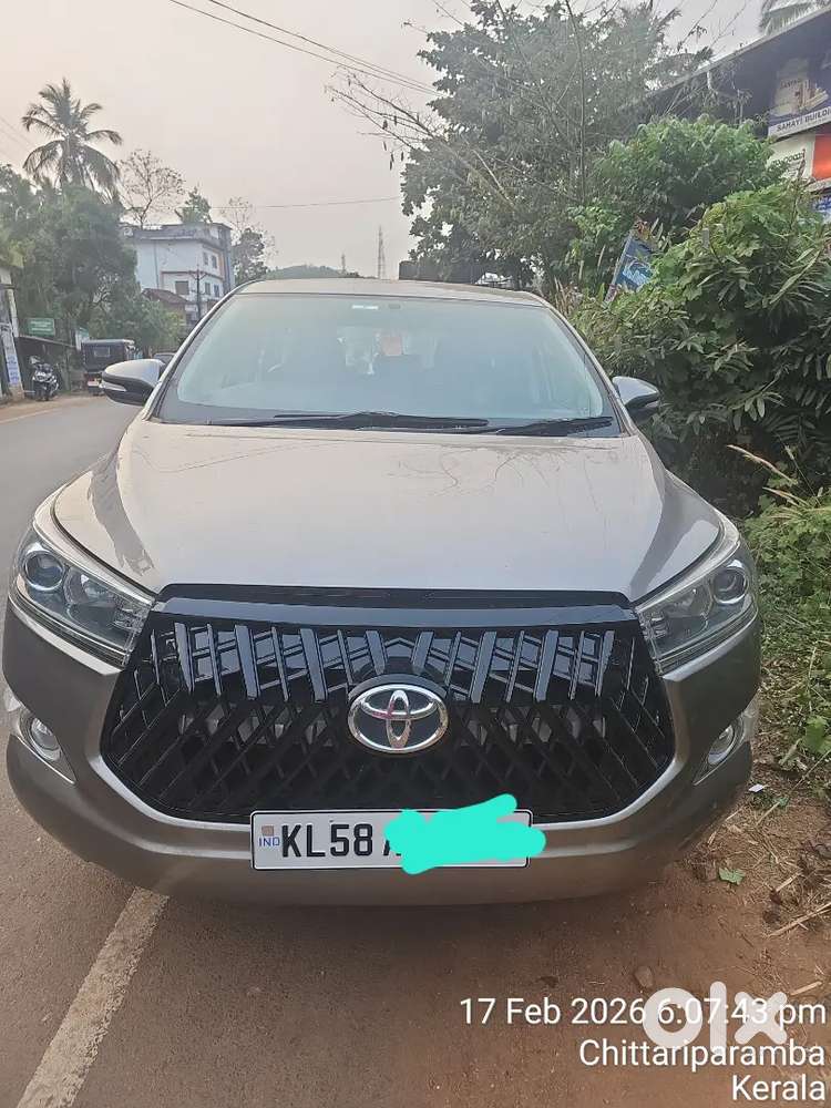 Toyota Innova Crysta 2017 Diesel Well Maintained