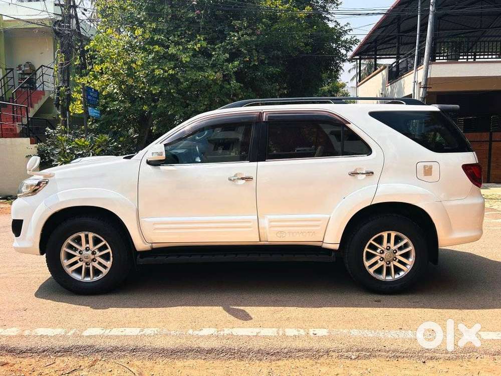 Toyota Fortuner 3.0 4x4 Manual, 2012, Diesel