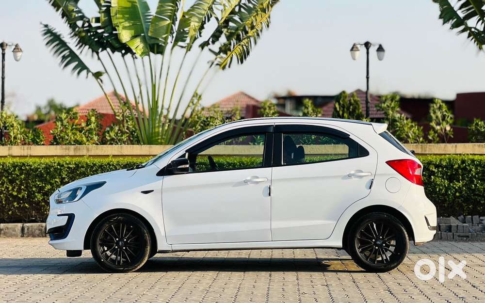 Ford Figo 2012-2015 Petrol Titanium, 2020, Petrol