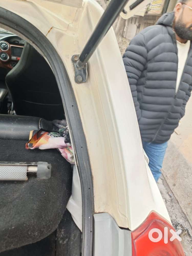 Toyota Etios Liva, 2011, Petrol