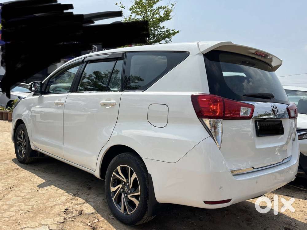 Toyota Innova Crysta 2.4 G Mt, 2017, Diesel