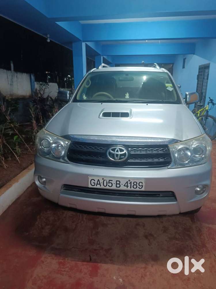 Toyota Fortuner Legender 2011