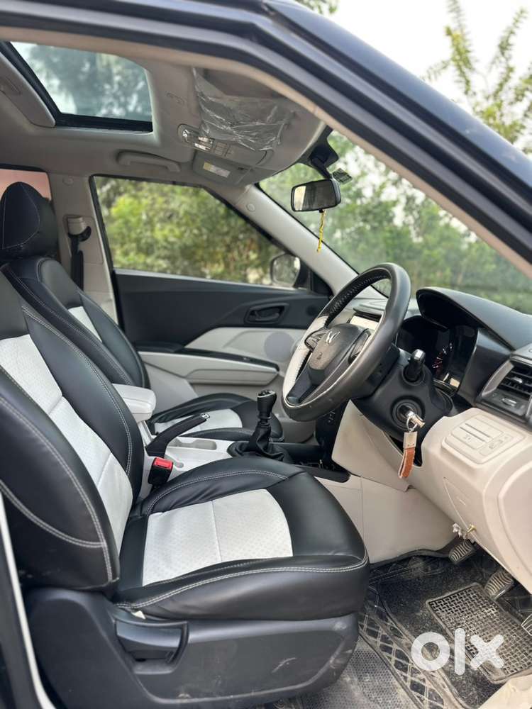 Mahindra Xuv300 2023 Petrol Manual