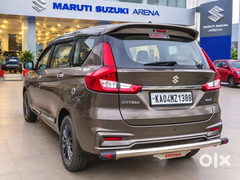 Maruti Suzuki Ertiga Zxi+ At Shvs | 25,175 Km | Automatic