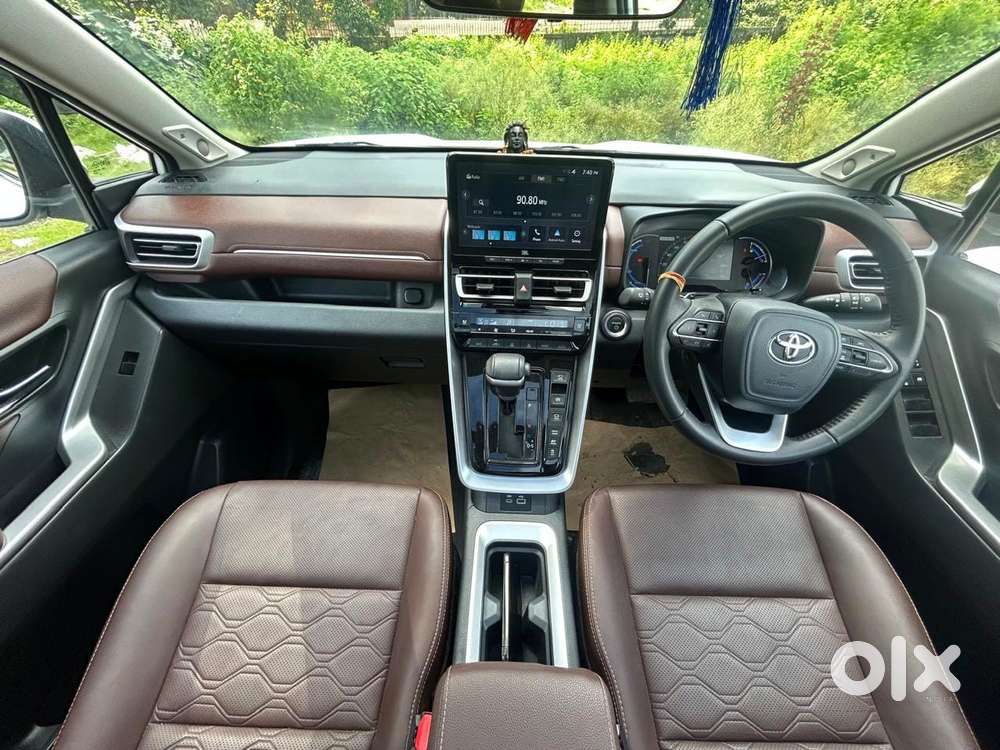 Toyota Innova Hycross 2.0 Zx Hybrid 7 Str, 2024, Petrol