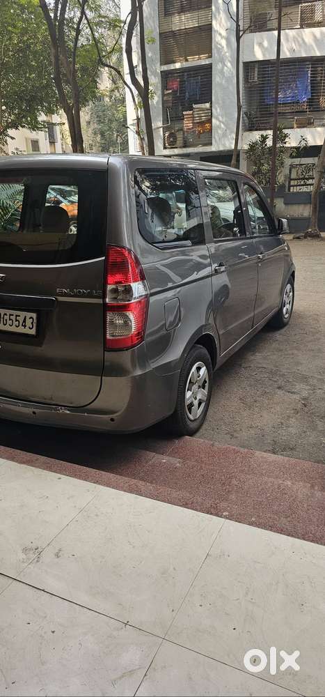 Enjoy 7 Seater Cng Car