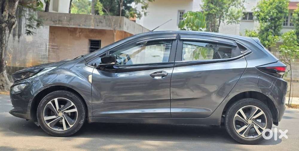Tata Altroz Xz, 2020, Petrol