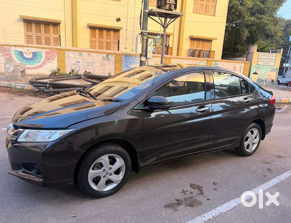 Honda City V Mt, 2015, Petrol