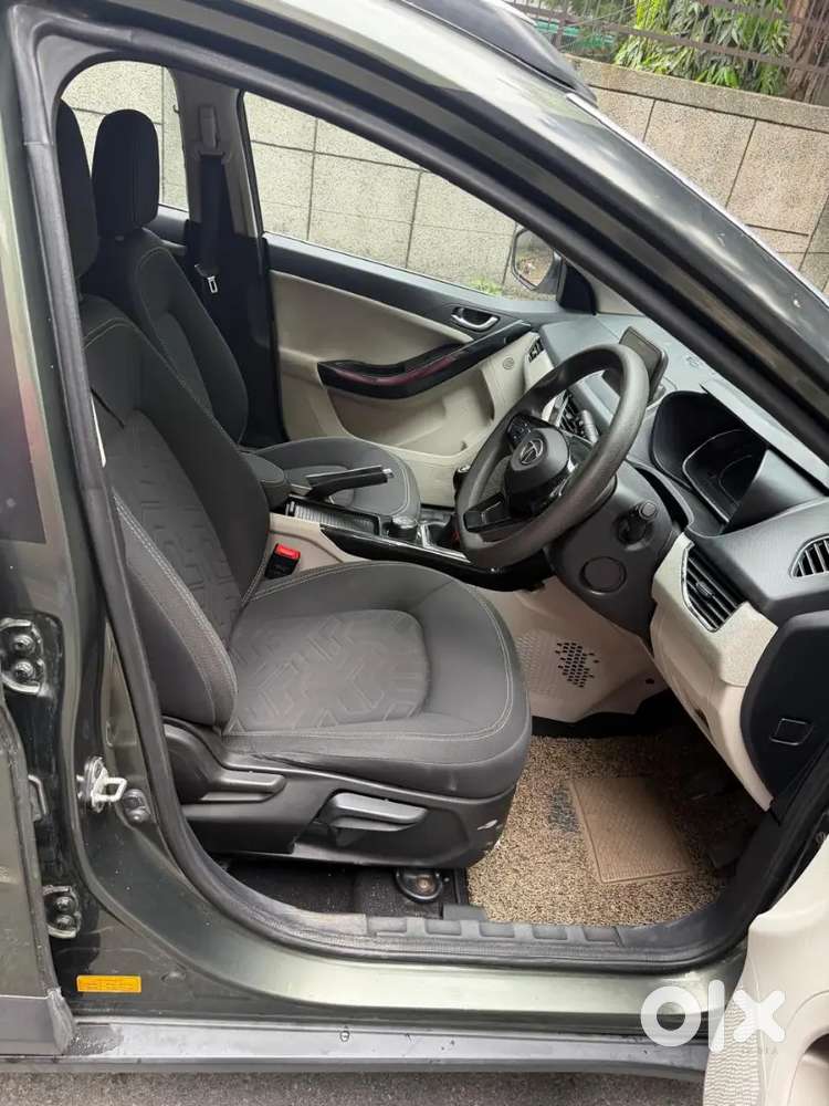Tata Nexon Petrol 2022 Variant