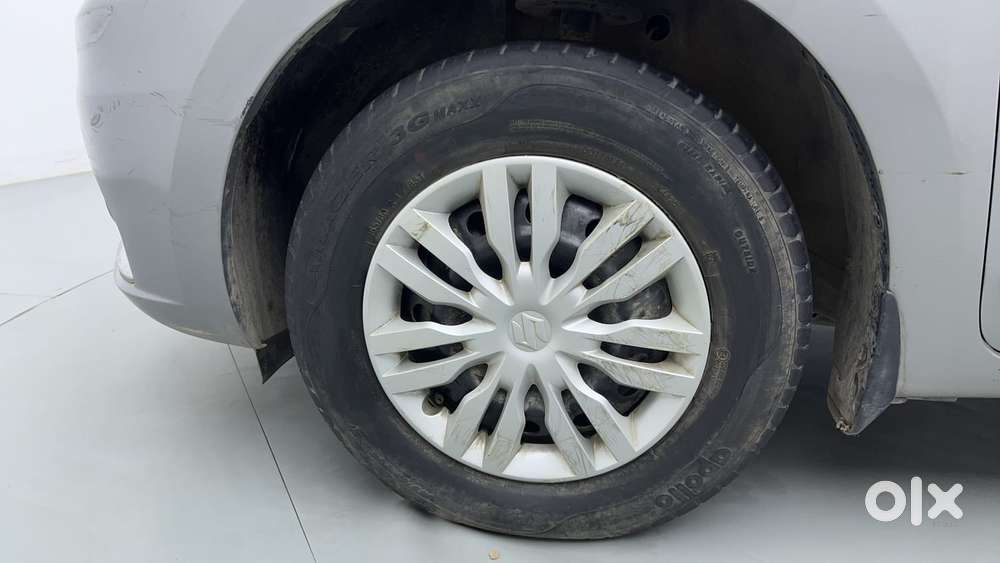 Maruti Suzuki Dzire Vxi Ags, 2021, Petrol