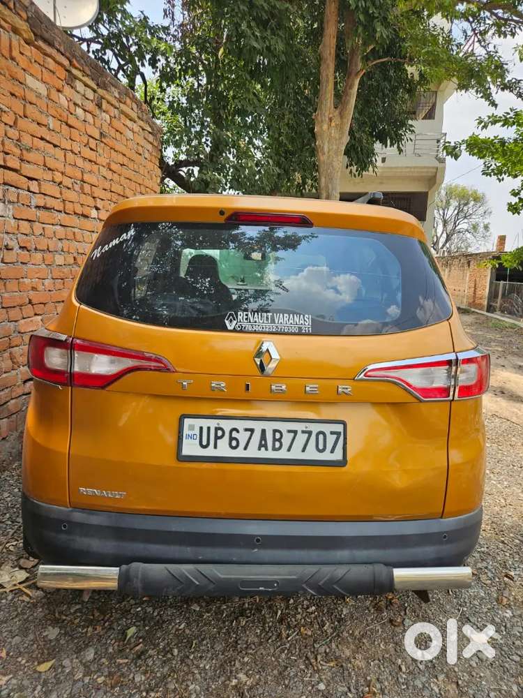Charo Tyer New H Aur Battery Bhi 7 Seater Car