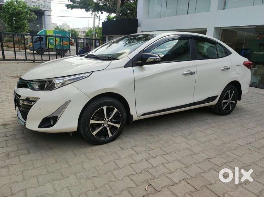 Toyota Yaris Ativ Vx Cvt, 2021, Petrol