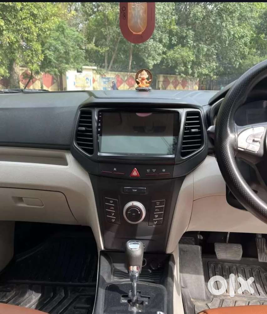 Mahindra Xuv300 1.2 W6 Amt Petrol, 2022, Petrol