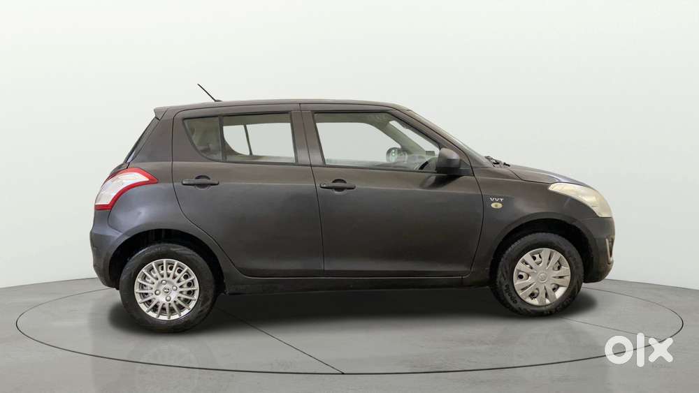 Maruti Suzuki Swift 1.2 Lxi (o), 2017, Petrol