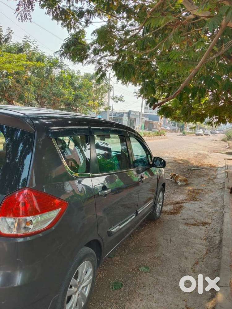 Maruti Suzuki Ertiga Shvs Zdi Plus, 2017, Diesel