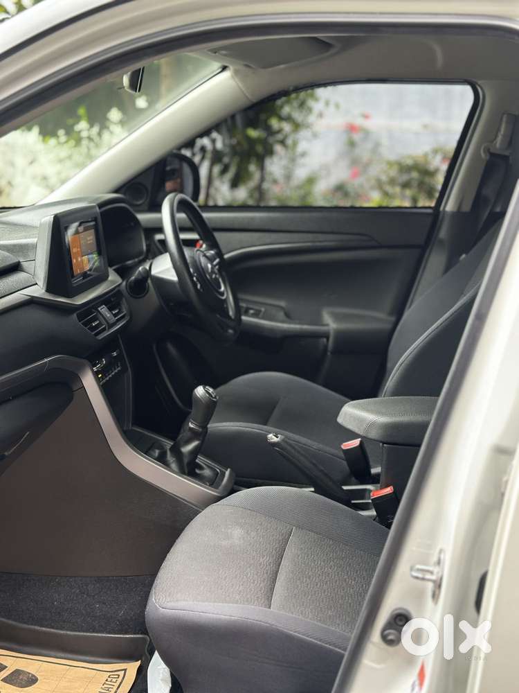 Maruti Suzuki Vitara Brezza 1.5 Vxi, 2025, Cng & Hybrids