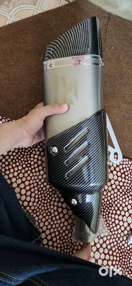 AKRAPOVIC slip on