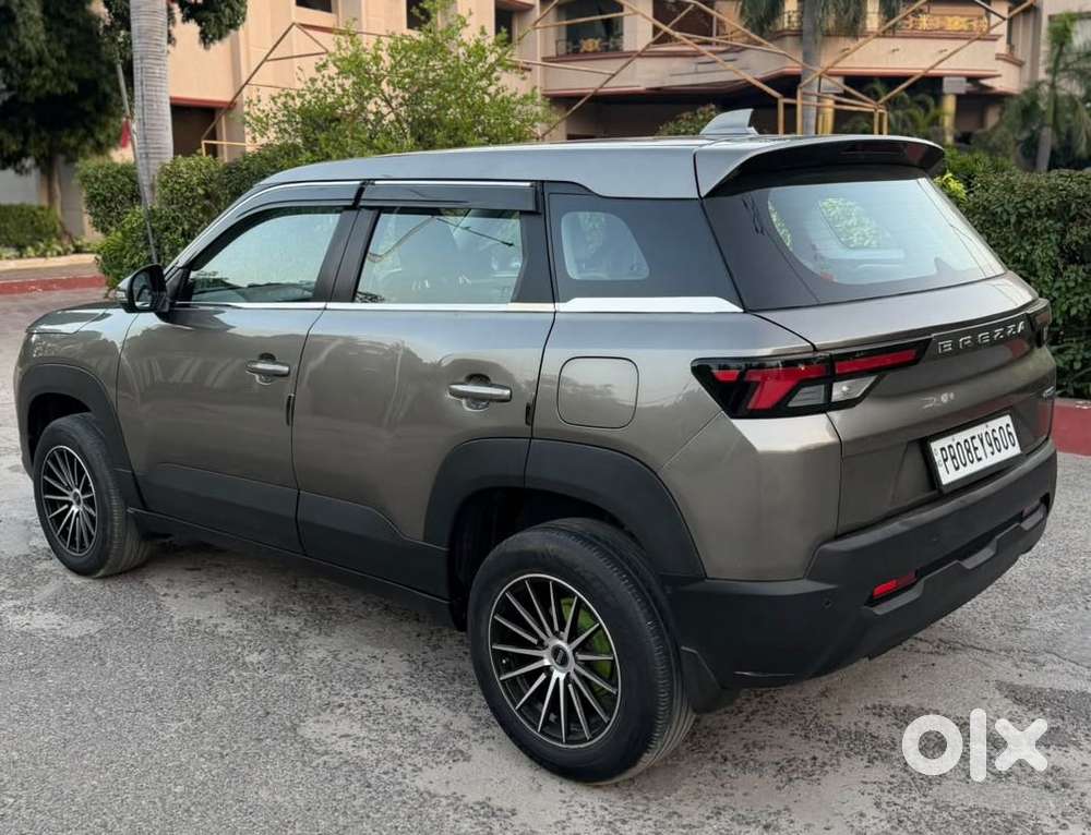Maruti Suzuki Brezza 1.5 Vxi Smart Hybrid, 2022, Petrol