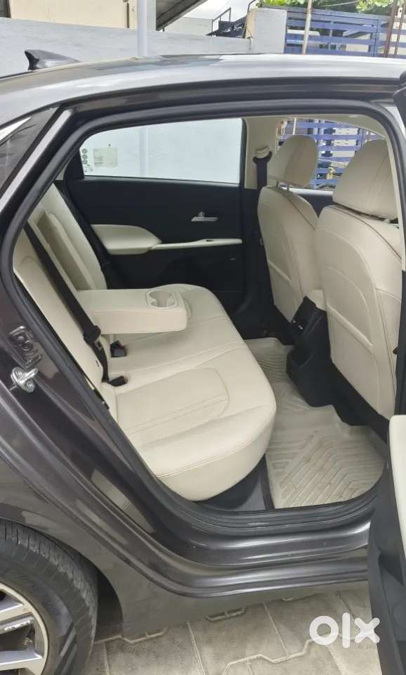 Hyundai Verna 1.5 Sx (o) Vtvt, 2023, Petrol