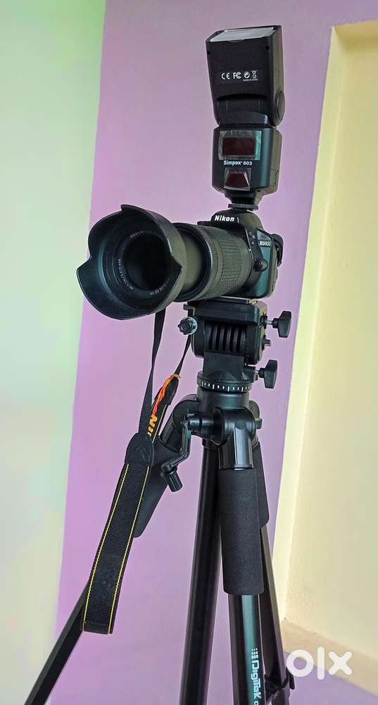 Nikon D3400 DSLR Camera ; 2 Lenses + Flashlight; As New (complete kit)
