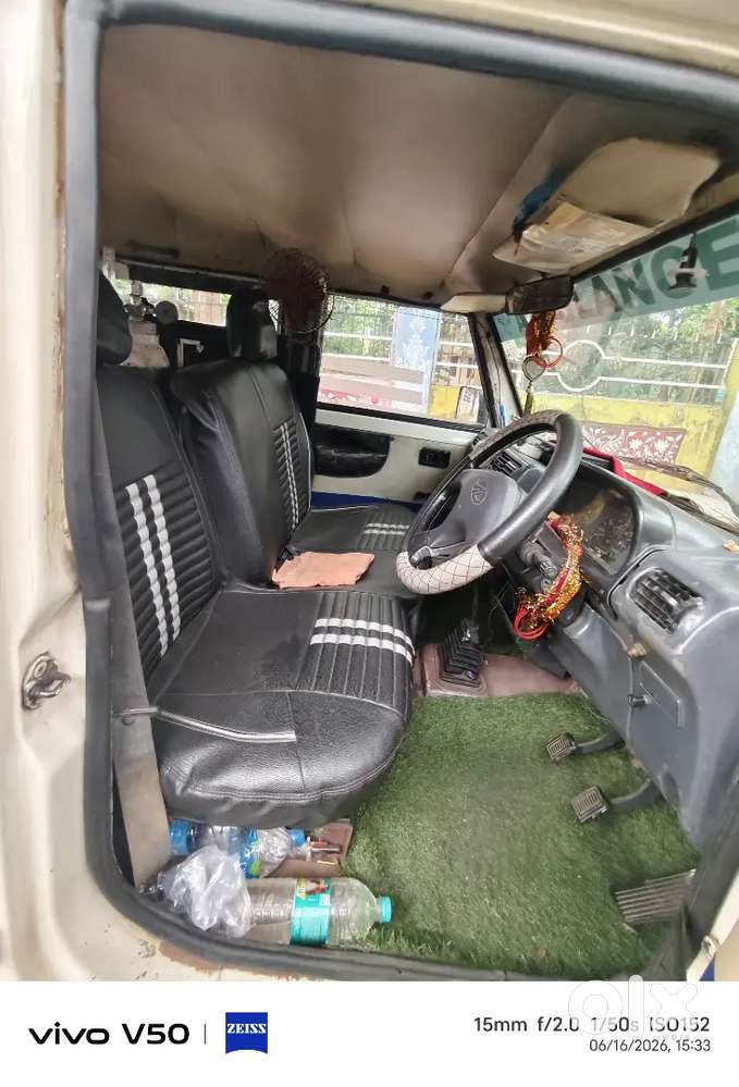Mahindra Bolero Ambulance 2006 Diesel 300000 Km Driven