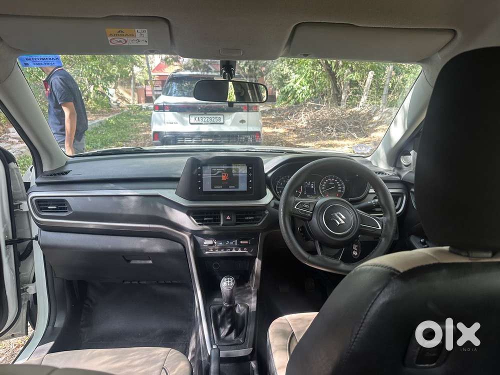 Maruti Suzuki Brezza 1.5 Vxi Smart Hybrid, 2023, Petrol