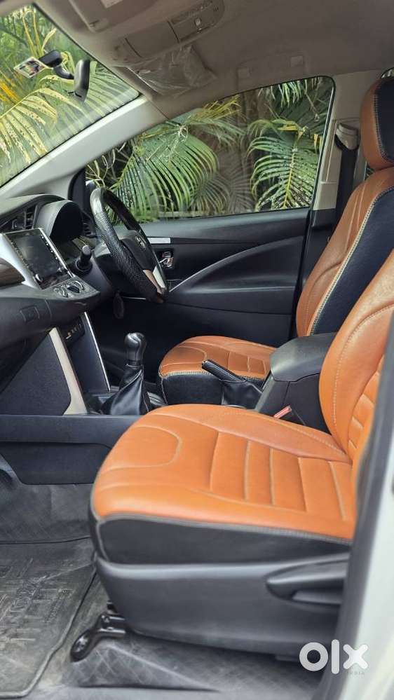 Toyota Innova Crysta 2.4 G Mt 8s, 2023, Diesel