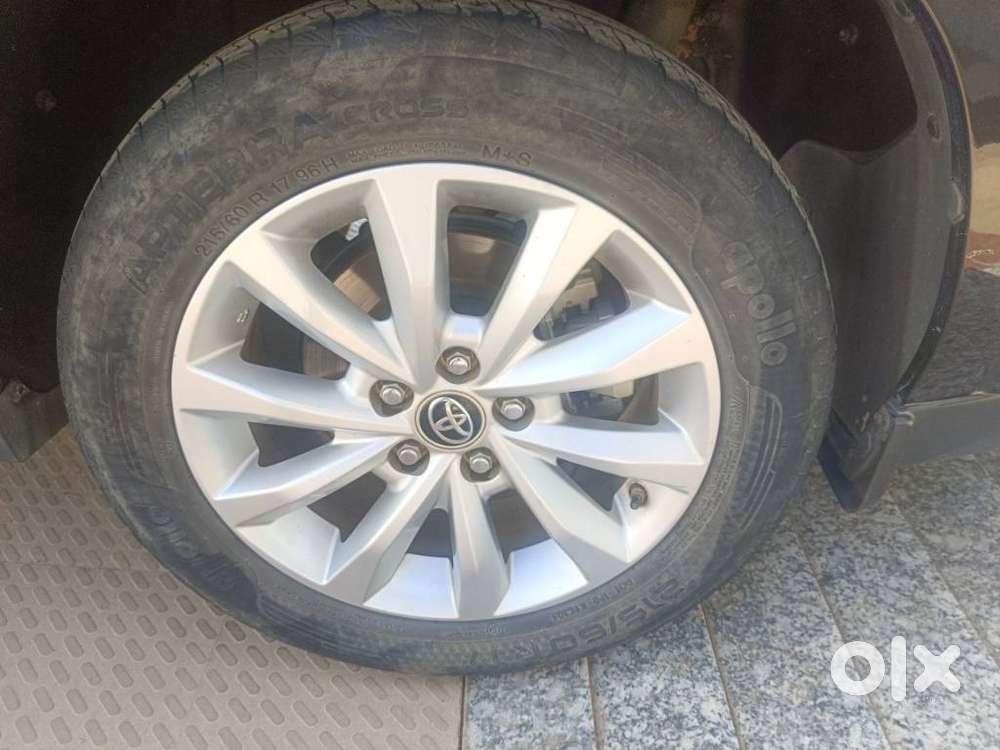 Toyota Innova Hycross 2.0 Vx Hybrid 7 Str, 2023, Petrol