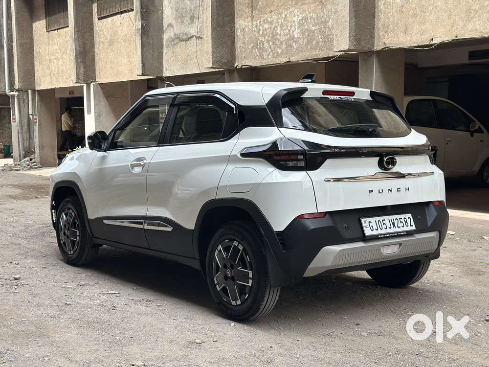 Tata Punch 1.2 Revotron Adventure Rhythm Pack Mt, 2026, Petrol