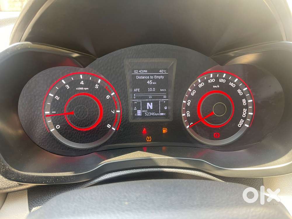 Mahindra Xuv300 W8 1.2 Petrol Dual Tone, 2024, Petrol