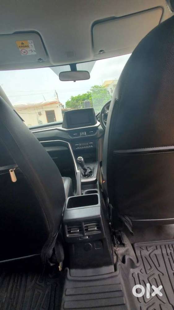 Maruti Suzuki Brezza 1.5 Vxi Smart Hybrid, 2024, Petrol