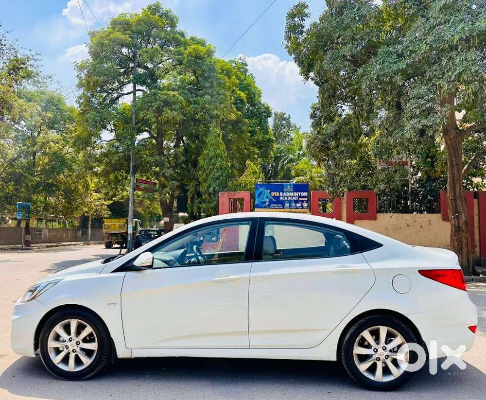 Hyundai Verna Vtvt 1.6 Sx, 2012, Petrol