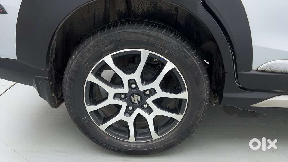 Maruti Suzuki Xl6 1.5 Alpha At, 2022, Petrol