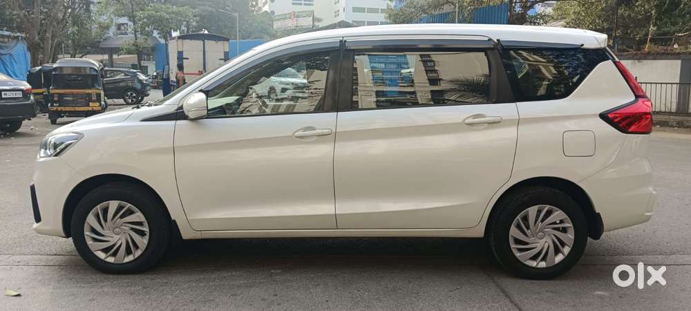 Maruti Suzuki Ertiga Vxi At Petrol, 2022, Petrol
