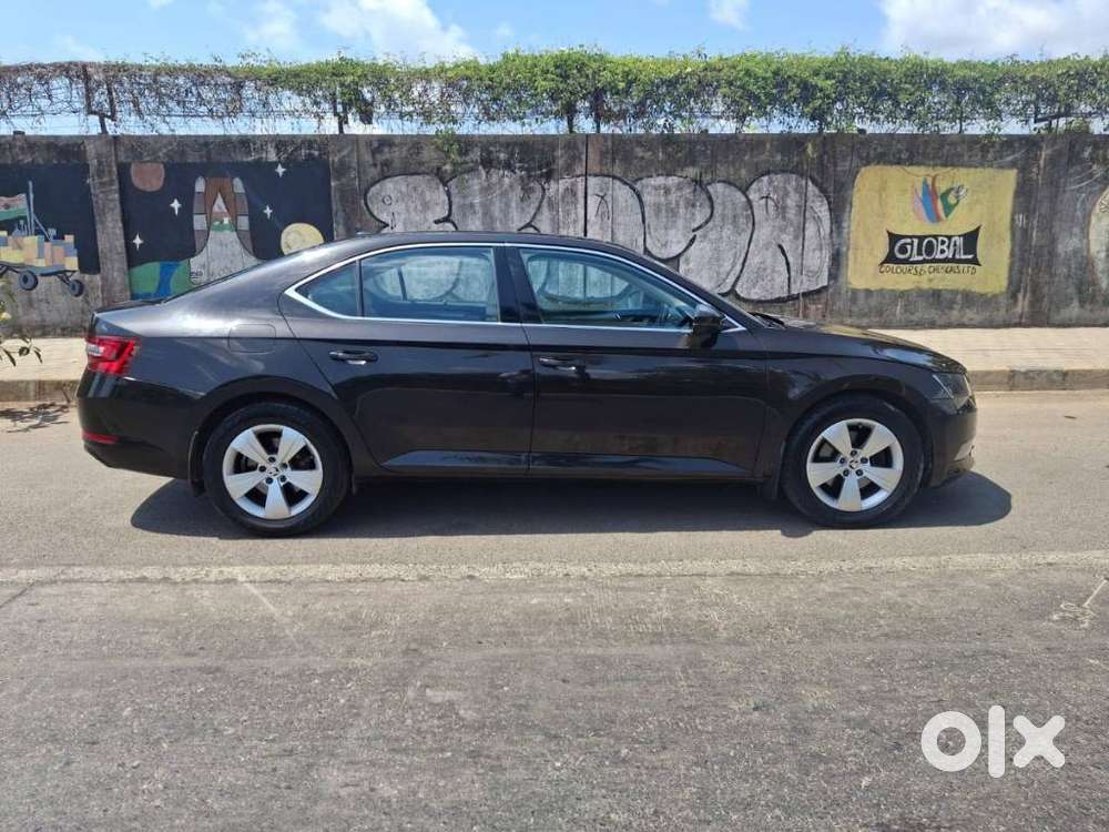 Skoda Superb Style 1.8 Tsi At, 2018, Petrol
